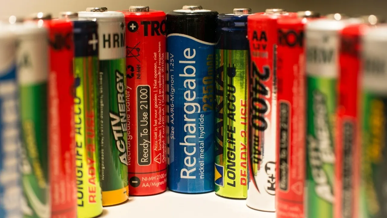 EMD est utilisé dans les applications de batteries